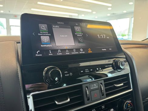 Used 2024 Nissan Armada SL w/ Captain's Chairs Package AWD/4WD image 19