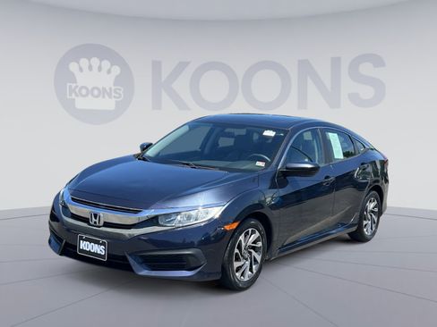 Used 2018 Honda Civic EX image 5