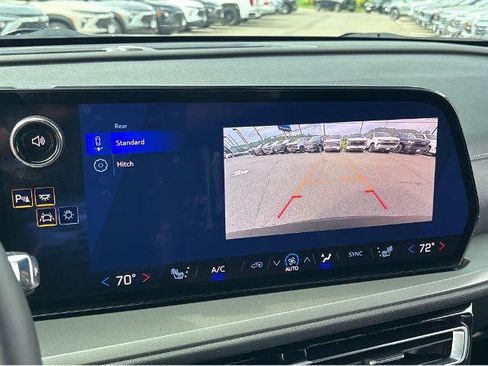 Used 2026 Chevrolet Traverse LT AWD/4WD image 23