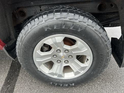 Used 2018 Chevrolet Silverado 1500 LT w/ All Star Edition image 10