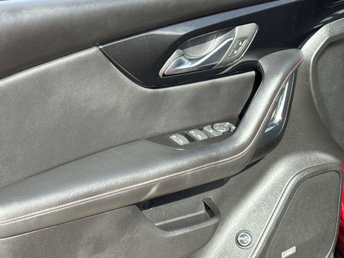 Used 2025 Chevrolet Blazer RS FWD image 13