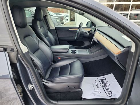 Used 2023 Tesla Model Y Long Range image 16