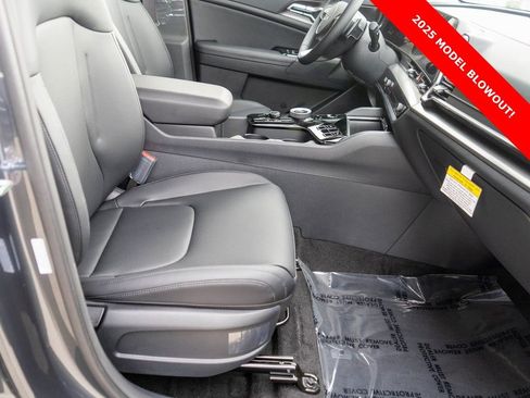 New 2025 Kia Sportage EX AWD/4WD image 10