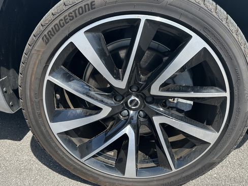Used 2023 Volvo XC90 B6 Plus AWD/4WD image 15