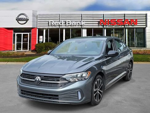 Used 2024 Volkswagen Jetta Sport FWD image 4