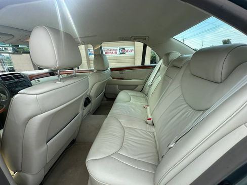 Used 2001 Lexus LS 430 RWD image 25
