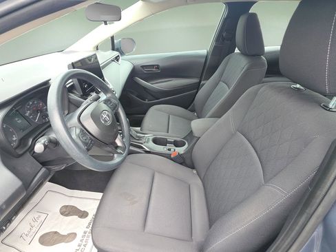 Used 2025 Toyota Corolla LE FWD image 17