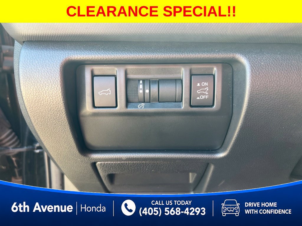 Used 2025 Subaru Forester Premium AWD/4WD image 31