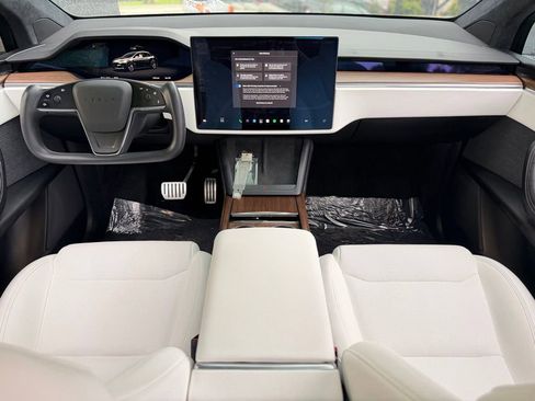 Used 2023 Tesla Model X AWD/4WD image 38