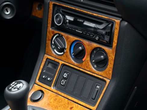 Used 1997 BMW Z3 1.9 RWD image 34