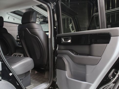 Used 2024 INEOS Grenadier Station Wagon AWD/4WD image 54