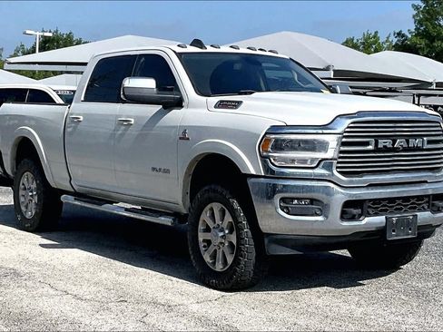 Used 2019 RAM 2500 Laramie AWD/4WD image 1