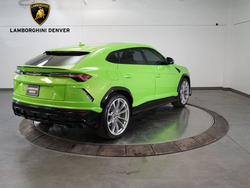Used 2022 Lamborghini Urus image 5