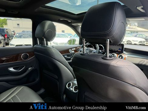 Used 2016 Mercedes-Benz GLC 300 4MATIC image 26