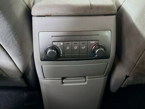 Used 2011 Toyota Highlander 4WD w/ Tech Pkg image 23