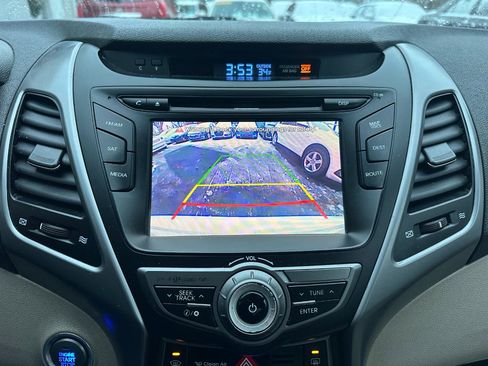 Used 2014 Hyundai Elantra Limited w/ Option Group 03 FWD image 45