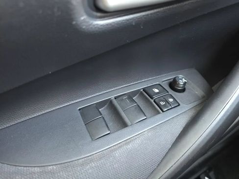 Used 2020 Toyota Corolla LE FWD image 22