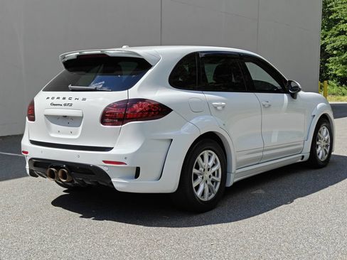 Used 2013 Porsche Cayenne GTS AWD/4WD image 3