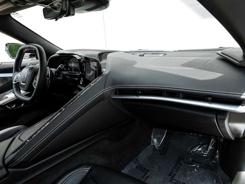 Used 2025 Chevrolet Corvette Stingray Preferred Conv w/ 2LT image 15