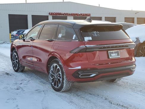 New 2026 Lincoln Nautilus Reserve image 3