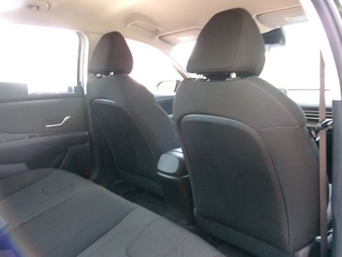 Used 2023 Hyundai Elantra SE FWD image 20