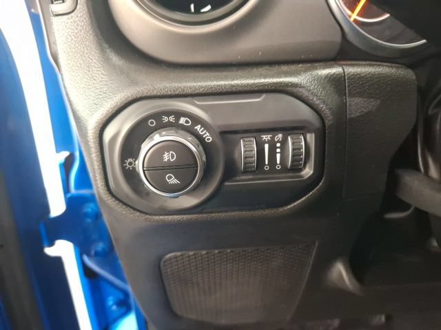 Used 2022 Jeep Gladiator Sport AWD/4WD image 17