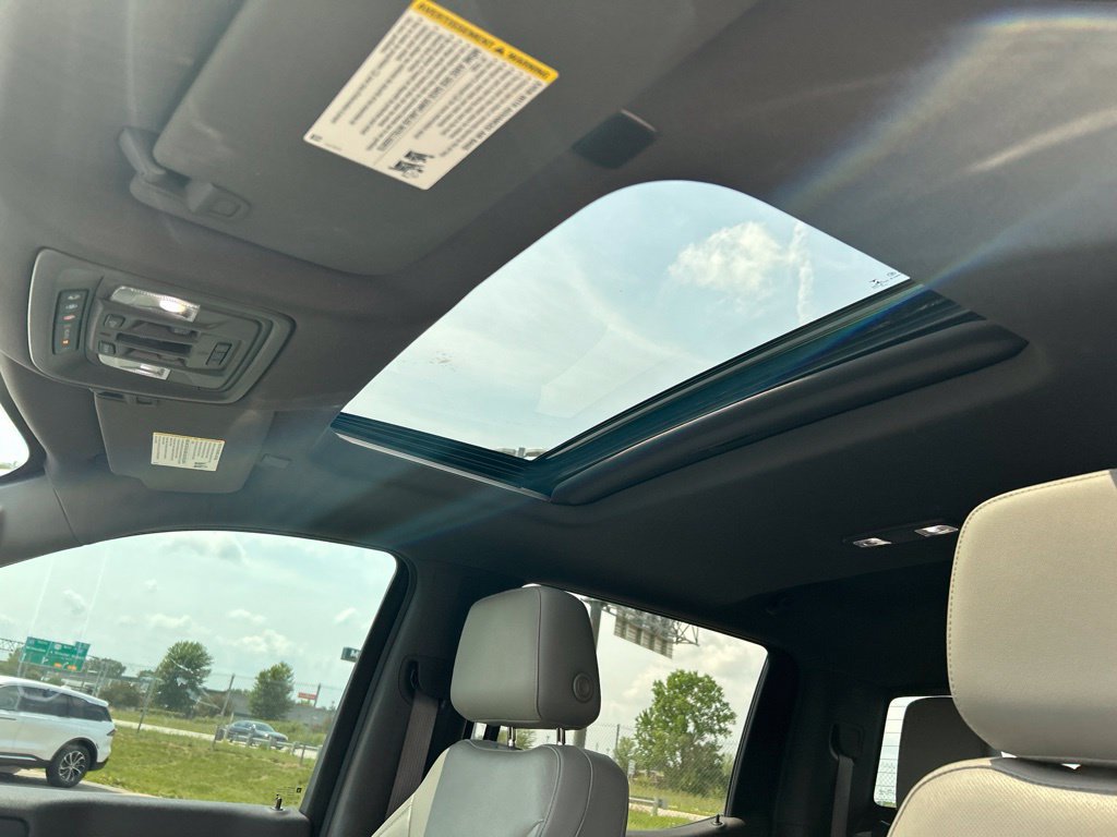 Used 2019 Chevrolet Silverado 1500 LTZ w/ LTZ Premium Package AWD/4WD image 26