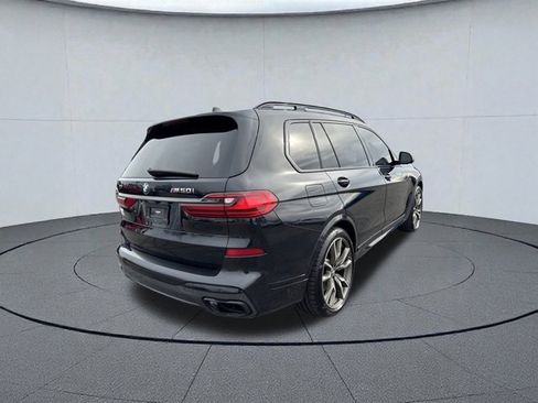 Used 2022 BMW X7 M50i image 2