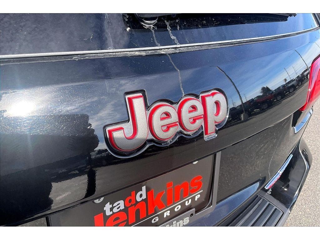 Used 2019 Jeep Grand Cherokee Trailhawk AWD/4WD image 32
