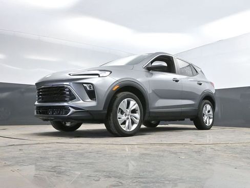 Used 2025 Buick Encore GX Preferred image 45