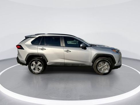 Used 2024 Toyota RAV4 XLE image 9