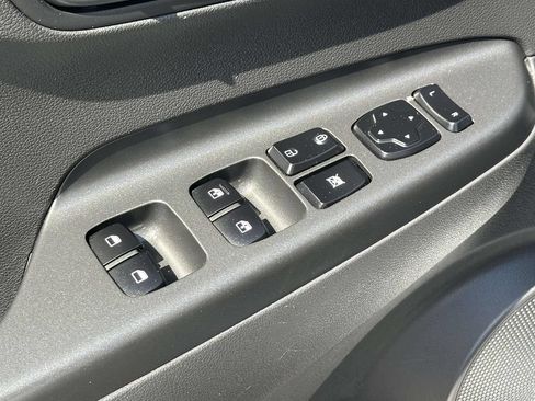 Used 2023 Hyundai Kona SEL AWD/4WD image 15