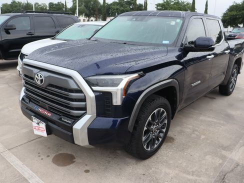Used 2022 Toyota Tundra Limited w/ Power Package RWD image 6