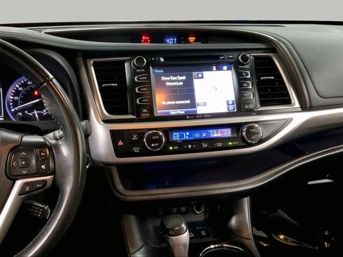 Used 2018 Toyota Highlander Limited AWD/4WD image 7
