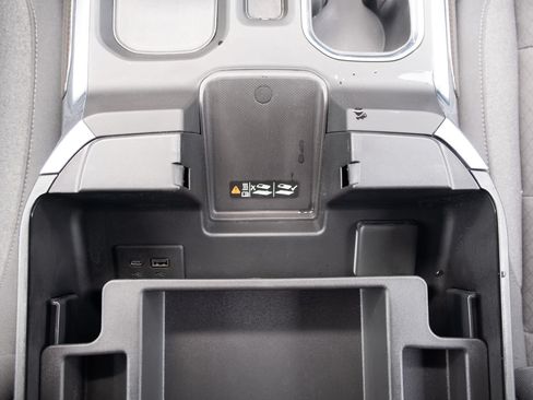 Used 2024 Chevrolet Silverado 1500 RST AWD/4WD image 9