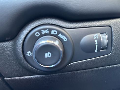 Used 2023 Dodge Durango GT image 65