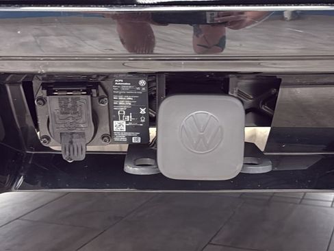 Used 2024 Volkswagen Atlas Cross Sport SEL R-Line AWD/4WD image 40