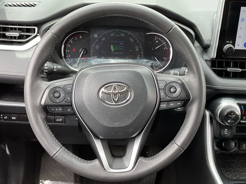 Used 2024 Toyota RAV4 XLE Premium FWD image 11