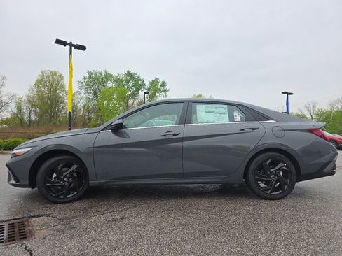 New 2026 Hyundai Elantra SEL Sport Premium FWD image 13