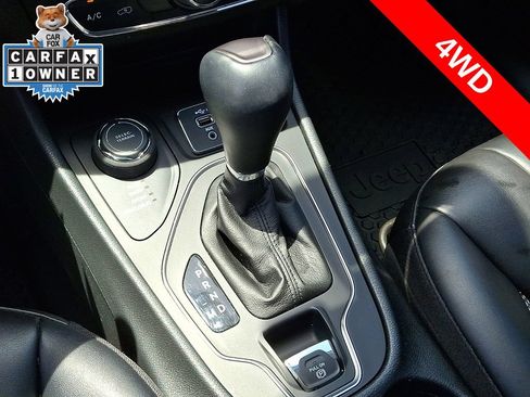 Used 2022 Jeep Cherokee Latitude w/ Sun & Sound Group AWD/4WD image 15