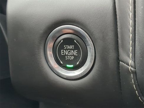 Used 2023 GMC Yukon Denali Ultimate image 30