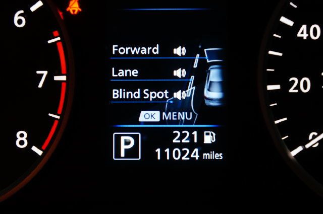 Certified 2025 Nissan Sentra S FWD image 17