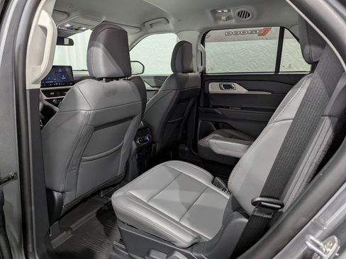 Used 2026 Ford Explorer Active w/ Active Comfort Package AWD/4WD image 12