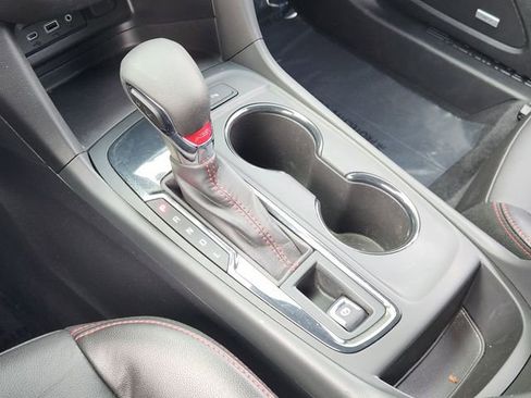 Certified 2022 Chevrolet Equinox RS w/ RS Leather Package image 16