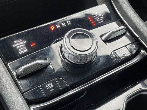 Used 2023 Jeep Grand Cherokee Trailhawk image 27