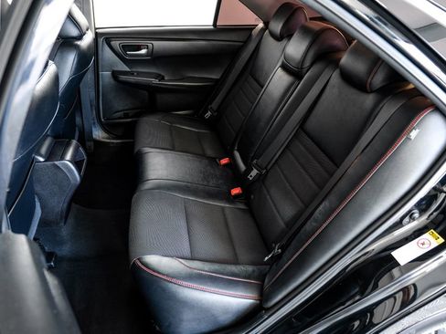 Used 2017 Toyota Camry SE FWD image 38