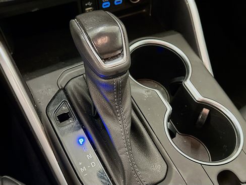 Used 2022 Toyota Highlander XLE image 25