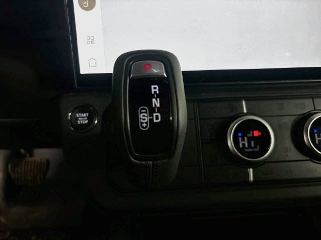 Used 2026 Land Rover Defender 110 S AWD/4WD image 19