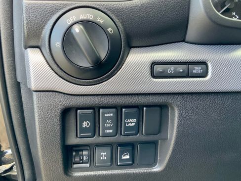 Used 2018 Nissan Titan PRO-4X image 50