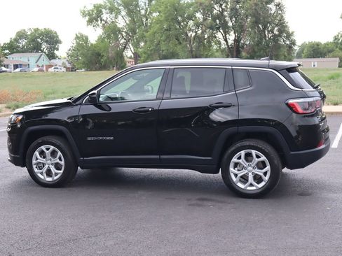 Used 2024 Jeep Compass Sport AWD/4WD image 8